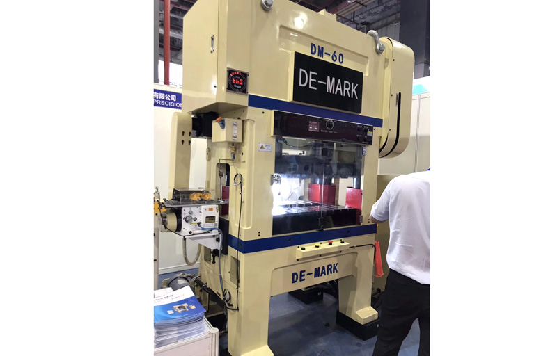 Demaike punching machine with JoeSure high-speed gripper feeder out